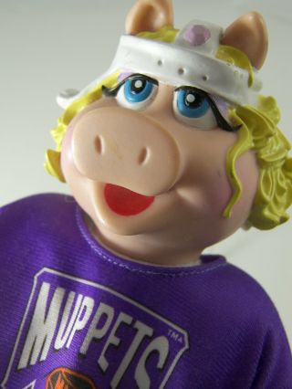 MISS PIGGY The Muppets NHL HOCKEY PLAYER Skates Helmet Plastic & Plush Doll 11 