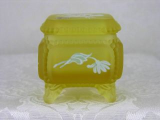 Westmoreland Glass beaded edge yellow mist Victorian Trinket Box w daisy decals 2