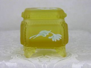 Westmoreland Glass beaded edge yellow mist Victorian Trinket Box w daisy decals 3
