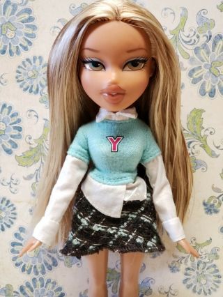 Bratz Class Cloe Back To School In Clothes And Shoes