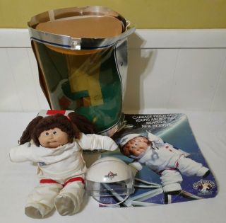 1986 Coleco Cabbage Patch Kids Young Astronaut Brown Hair Girl Doll Box & Poster