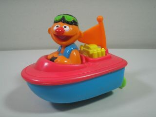 Tyco Preschool Sesame Street Ernie Wind - Up Motorboat Bath Boat Toy Vintage Rare