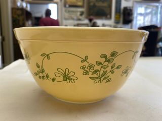 Pyrex Shenandoah 402 Mixing Bowl 1.  5 L Quart Yellow Green Floral Vintage Glass