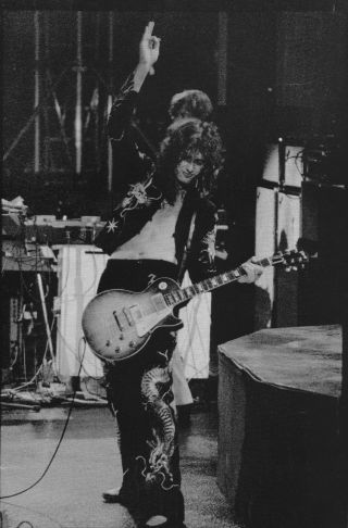 Led Zeppelin Jimmy Page Les Paul Guitar Live Concert 11x17 Photo Poster Print