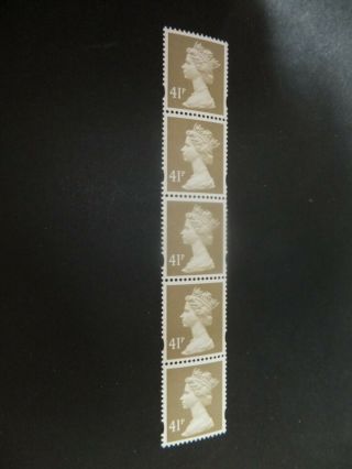Gb.  Specialised Machin.  Sg Y1713 Coil Strip Of 5.  Mnh.