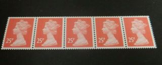 Gb.  Specialised Machin.  Sg X917a Coil Strip Of 5.  Mnh.