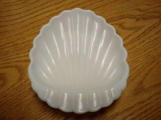 Vintage Milk Glass Shell Soap Trinket Dish Ashtray 5 1/2 " X 4 1/2 "