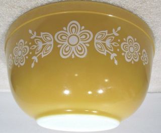 Vintage Pyrex Butterfly Gold White Flowers 2.  5 Qt.  Nesting Mixing Bowl 403