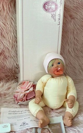 Lee Middleton Doll First Born Awake Girl My Own Baby Weighted Box 00004