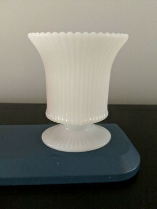 Vintage Eo Brody Co.  Cleveland White Milk Glass Small Oval Vase 4000