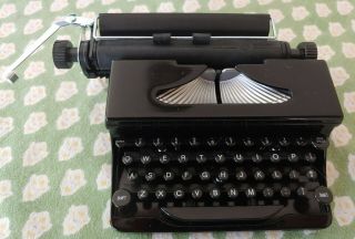 American Girl Doll Kit ' s Typewriter Set - Retired in 2011 2