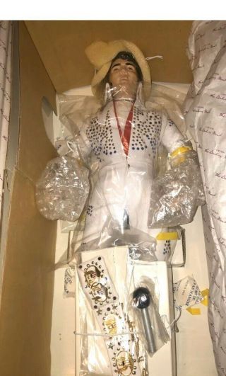 Vintage Elvis Presley 18” Doll Porcelain Belt Microphone Box Danbury Play Set