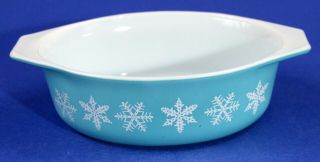 Vintage Pyrex 1 1/2 Qt Turquoise Snowflake Casserole Dish 043