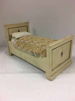Antique Gottschalk ? Style Lg Scale Dollhouse Bed With Linens