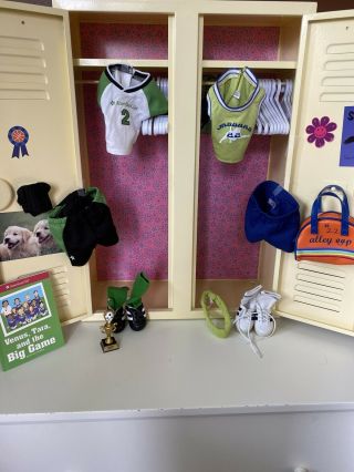 American Girl Doll - Julie’s Double Locker with extra Hangers & Sports Clothes 3