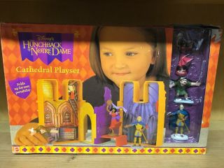 DISNEY THE HUNCHBACK OF NOTRE DAME CATHEDRAL PLAYSET S18 2