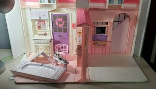 1996 Vtg Barbie Folding Pretty House - 16961 Some Acc.