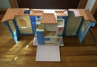 Vintage Barbie Doll Family House Cottage 1998 Country Kitchen Collectible Folds