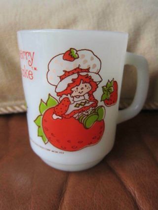 Anchor Hocking Strawberry Shortcake Milk Glass Mug Fire King Vintage 1980