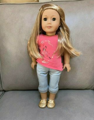 American Girl Doll Of The Year 2014 Isabelle - -,  Bed,  Clothes