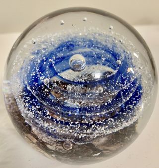 Extraordinary Handcrafted Blue Swirl Bubbles Art Glass Paperweight 3.  5”w