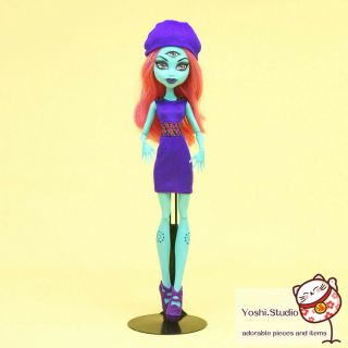 Monster High Create - A - Monster Rare 3 - Eyed Doll With Torso Bonus