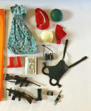 VINTAGE 1970 ' S HAVOC MARY QUANT DOLL CLOTHES & ACCESSORIES & DAISY BOOK 3
