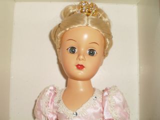 Madame Alexander Cinderella (margaret Face) 14 " Doll,  25940