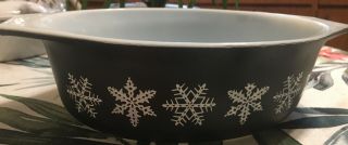 Vintage Pyrex Black White Snowflake 1.  5 Quart Casserole Dish No Lid