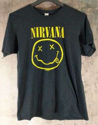 Nirvana 2014 Smiley Face T - Shirt Medium Short Sleeve Retro Kurt Cobain B16