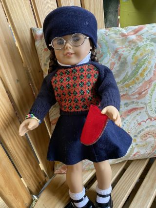 Pleasant Company American Girl Molly Mcintire Doll And Meet Accessories