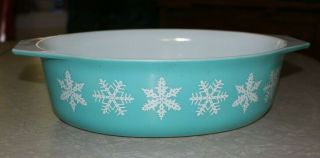 Vintage 2 1/2 Qt Pyrex Glass Blue/auqua & White Snowflakes Casserole Dish 045
