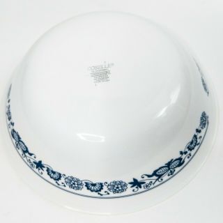 CORELLE Corning Old Town Blue 8 1/2 in Round Vegetable Bowl Crafted in USA 3