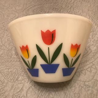 Vintage Fire King Tulip 9 1/2 " Splash Proof Mixing Bowl