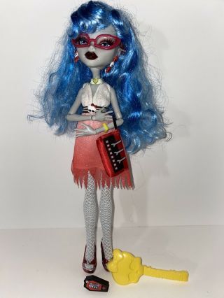 Ghoulia Yelps Dawn Of The Dance Monster High Doll - Card,  Purse,  Glasses