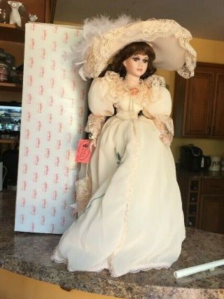 Florence Maranuk Show Stoppers Porcelain Walk In The Park 23 " Doll Box &