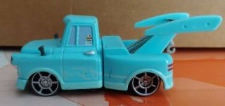 Htf Plastic Mattel 1:55 Cars Toon Tokyo Mater Tow Mater Disney Pixar