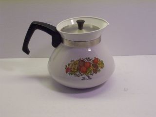 Vintage Corning Ware 6 cup Tea Pot P - 104 