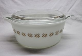 Vintage Pyrex " Town & Country " 475 - B2 2 1/2 Quart Casserole With Lid