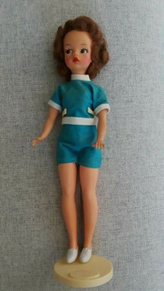 Vintage Ideal Tammy Doll with Outfits and Stand 2