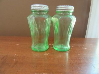 Vintage Uranium Hazel Atlas Green Depression Glass Salt & Pepper Shakers