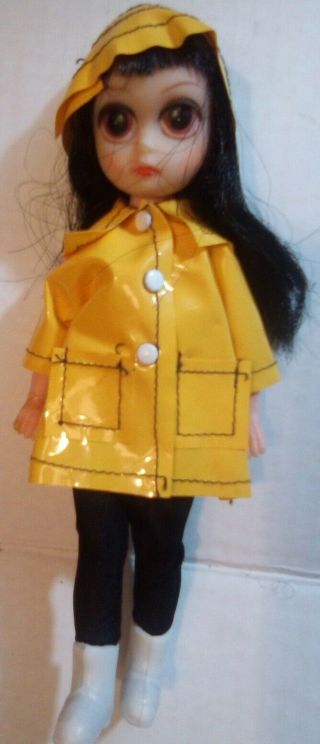 Vintage 1960’s Susie Sad Eyes Doll 8” Yellow Raincoat & Hat Big Eye Brunette