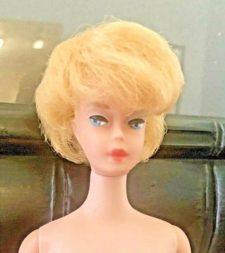 1963 Barbie Doll No.  850 Ash Blonde Bubble Cut Hair Bubblecut
