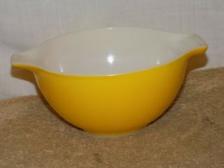 Vintage Pyrex 441 Cinderella Bright Yellow Sunflower 1.  5 Pint Mixing Bowl