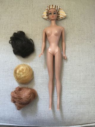 Vintage Barbie Fashion Queen Doll with 3 Wigs 1963 Mattel 2