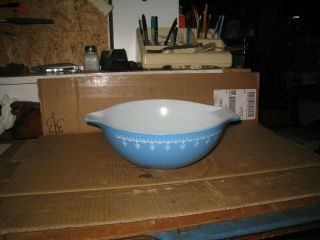 Vintage Pyrex Blue Garland Snowflake Cinderella Mixing Bowl 444