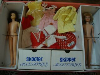 Vintage 1040 Mattel Barbie Skipper & Skooter Dolls,  Case,  6 Outfits 1965
