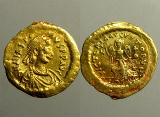 Anastasius Gold Tremissis_constantinople Mint_advancing Victory