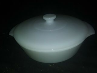 Vintage Fire King Round Covered Casserole Dish With Lid White 1 1/2 Qt