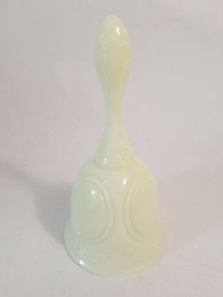 Vintage Fenton Green Custard Vaseline Glass Uranium Glass Bell Flower Glows 6.  5 "